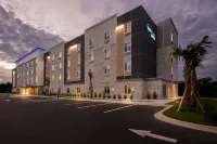 Everhome Suites Panama City Beach Hotels near مِروحيَّة بانهاندِل