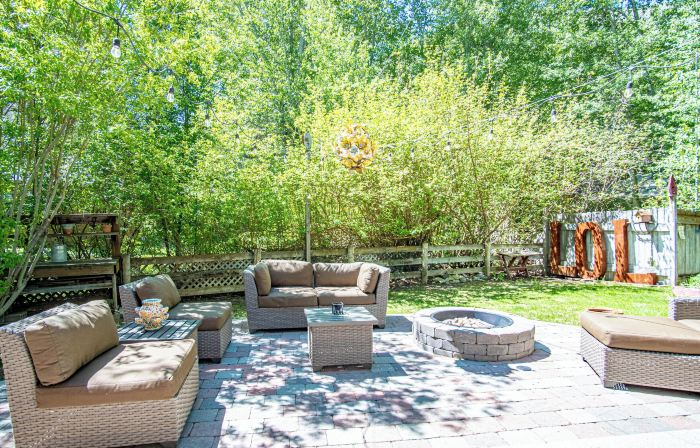 Red Elephant 4BR - Fire Pit - River & Downtown