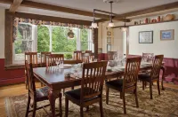 West Hill House B&B in MAD River Valley