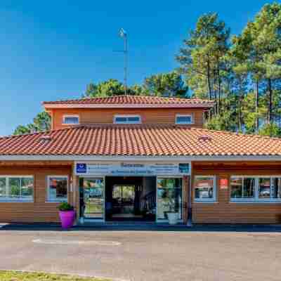 Le Domaine des Grands Lacs M48h Hotel Exterior