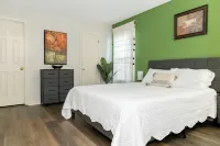 Jacuzzi,crib,walk to Chineese,kebab Rest,food Lion - Homestays