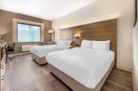 Best Western Plus 1000 Islands Hotel & Suites - Pet friendly