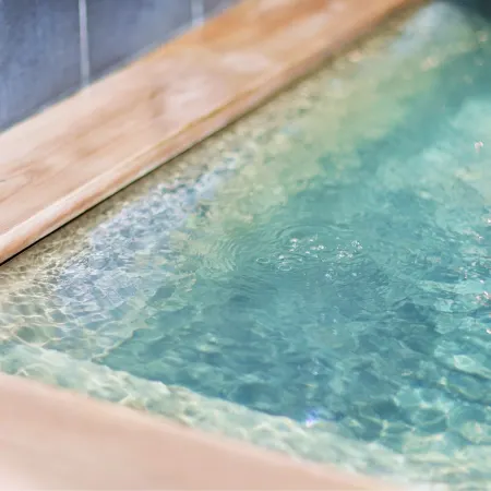 crystal ryokan shirahama akariya Отели рядом с достопримечательностью «Пляж Сирарахама»