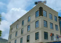 Hotel Cloud 9 - 3-Star