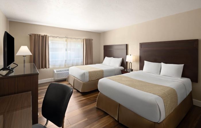 Travelodge by Wyndham Everett City Center