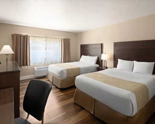 埃弗里特市中心Travelodge by Wyndham飯店 埃弗裡特住宿飯店