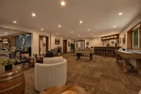 The Sandbar Lodge at Torch Lake - Wifi