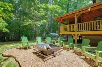 Marion Cabin w/ Wrap-Around Deck & Outdoor Kitchen - 4-Star