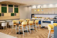 TownePlace Suites by Marriott Victoria Airport Sidney - breakfast