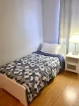 Comfortable 2-Bedroom Apartment in Laval, 2 Parking Spaces, Optional Car Ren - 2-Star