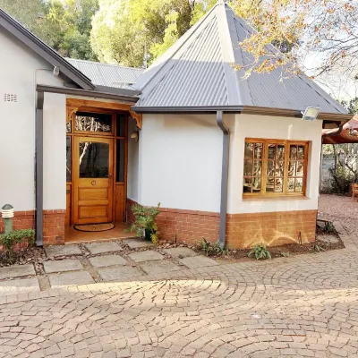 Brookyard Guest House Hotels near Tuks Cricket Oval