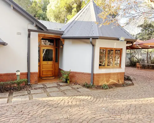 Brookyard Guest House Hotels near Austrian Embassy