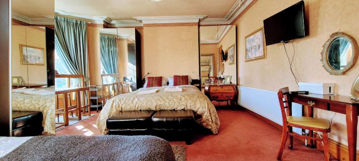 Four Lovely Victorian Rooms Belfast Hotels in Belfast