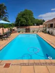 Aloe Self Catering Two Bedroom Apartment Open Plan - piscine
