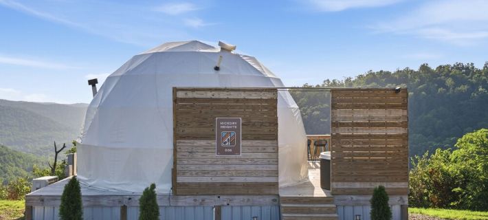 Hot Tub Dome with Epic Ridge Views- Hickory Heights Hotels in Powell County