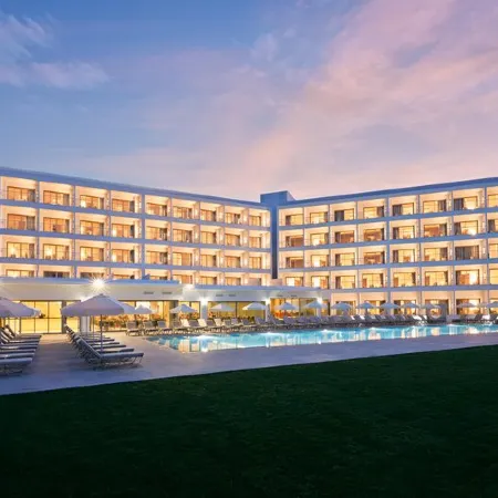 Maris Grand Waterpark Resort