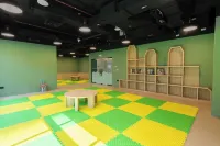 Thirty Five Westbay Luxury Apartments - Homestays