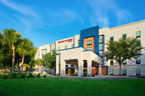 Hampton Inn & Suites Jacksonville South - Bartram Park - Pet friendly