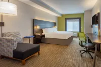 Holiday Inn Express & Suites CHARLOTTE- ARROWOOD by IHG - parking