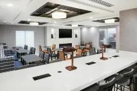 Holiday Inn Express & Suites I-26 & US 29 AT WESTGATE MALL by IHG - Wifi