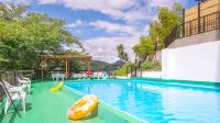 New Hakkeien - Pools