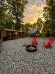 Hana Cabin at Windrock Ridge: Sleeps 5, Pet Friendly, Trail Access - Chalets