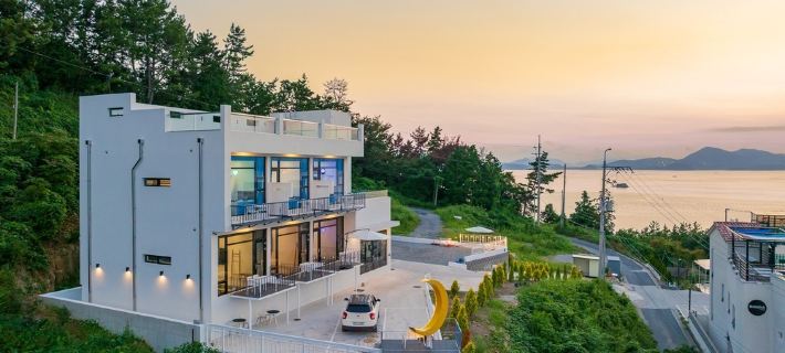 Yeosu Road 328 Ocean View Pool Villa Hotels in Yeosu