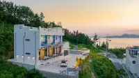 Yeosu Road 328 Ocean View Pool Villa - Pensions
