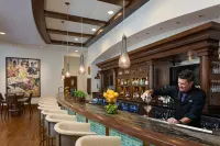 The Alfond Inn - bar