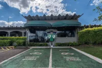 Hotel Deville Express Cascavel - parcheggio