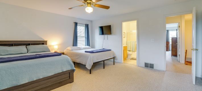 Fire Pit & Grill! Spacious Port Huron Home By Dtwn Hotels in Saint Clair County