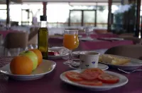 Hotel Los Olivos - breakfast