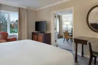 Delta Hotels Tudor Park Country Club - parking