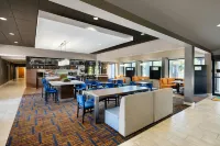 Courtyard Dallas Addison/Midway - Haustierfreundliche