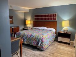 Skylark Motel