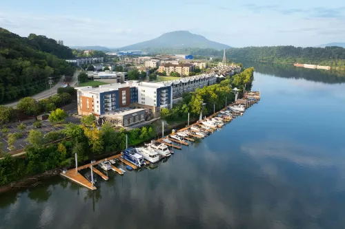 SpringHill Suites Chattanooga Downtown/Cameron Harbor - 3-Star