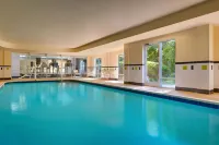 Fairfield Inn & Suites by Marriott Tallahassee Central - parkir