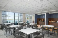 Fairfield Inn & Suites Chincoteague Island Waterfront - sarapan
