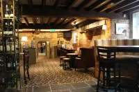 Millers Hotel by Greene King Inns - ที่มีบาร์
