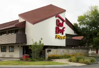 Red Roof PLUS+ Pittsburgh South - Airport - 2-Star