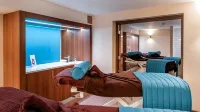 Gomersal Park Hotel & Spa - Pools