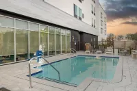 SpringHill Suites Riverside Redlands - Pools