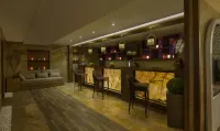 Doubletree by Hilton Elazig - bar