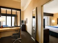 DoubleTree by Hilton Oklahoma City Airport Hotels near Grant Square