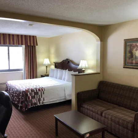 Red Roof Inn & Suites Chestertown