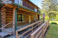 American Alps Lodge: Riverfront, Hot Tub, EV Charger, Game Room - 4-Star