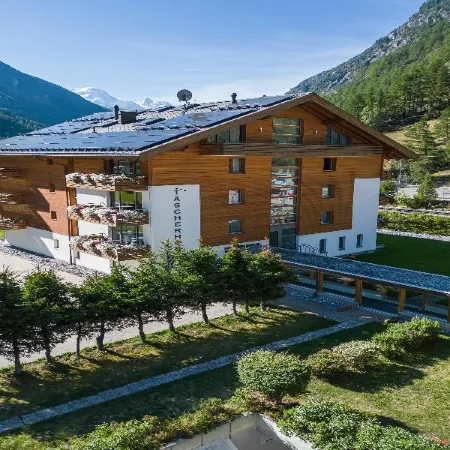 Typically Swiss Hotel Täscherhof