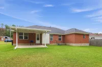 Hephzibah Unique Comfortable 4br Retreat For 8 4 Bedroom Home - balcony