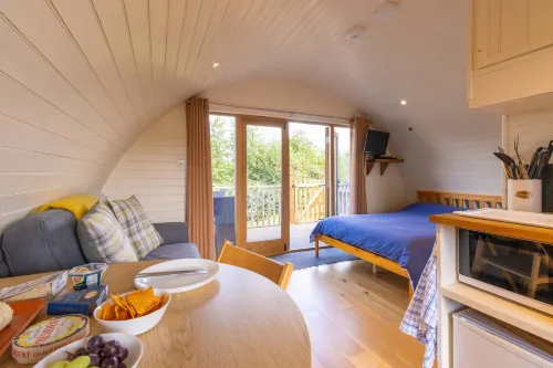 Cosy Glamping Pod Near Garth With River Views - 4 звезды