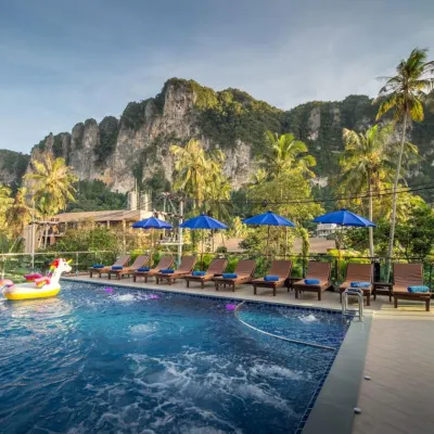 Andaman Breeze Resort Отели рядом с достопримечательностью «Парк Heaven 7»